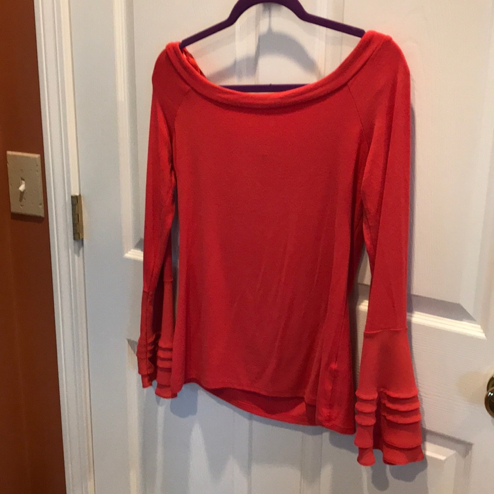 Off the shoulder White House black market jersey